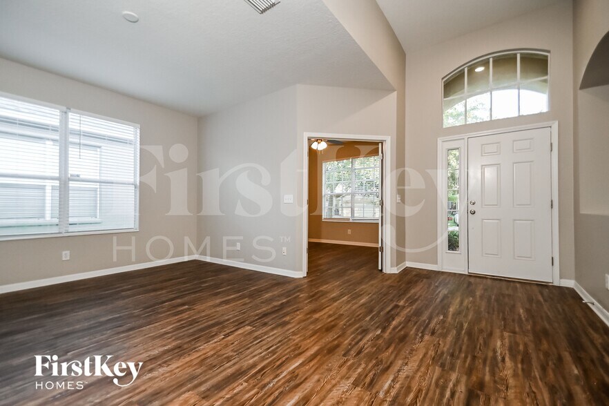 Building Photo - 8907 Sandy Plains Dr