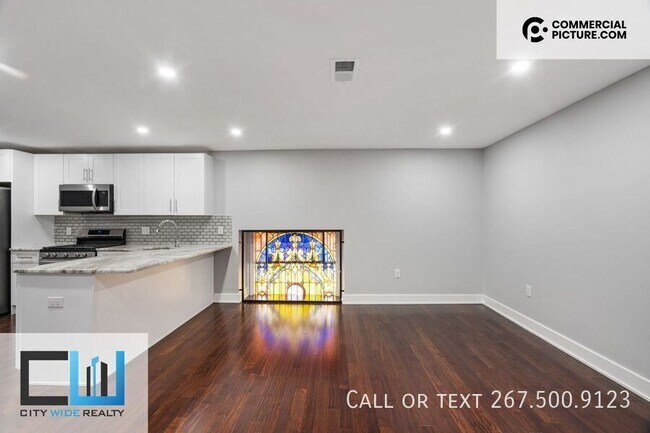 Building Photo - 929 Marlborough St