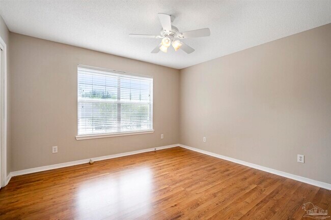 Building Photo - 5320 Powrie Dr
