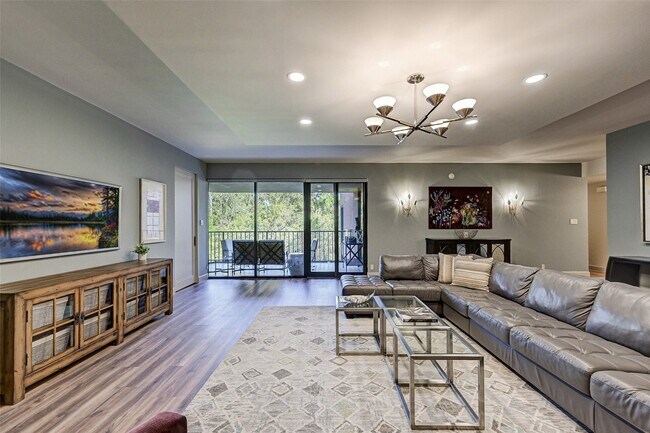Building Photo - 9333 Memorial Dr