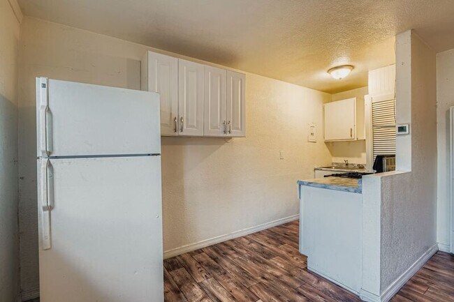 Building Photo - 1129 Valley Manor Ct