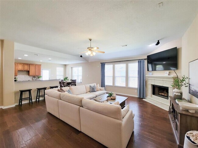 Building Photo - 17110 Tupelo Garden Cir