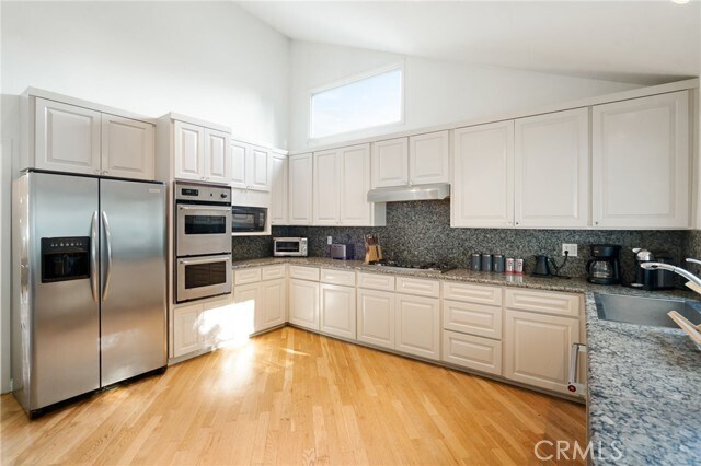 Building Photo - 1447 Kings Rd