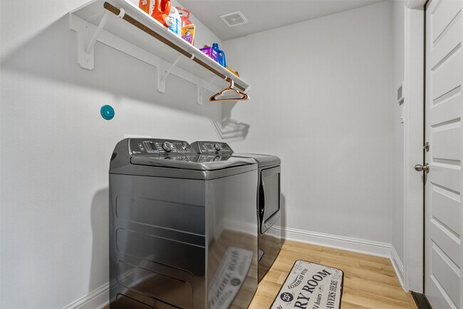 Building Photo - 13724 Sabine Lk Dr