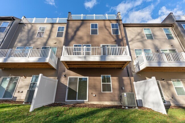 Building Photo - 3531 Stella Blue Dr