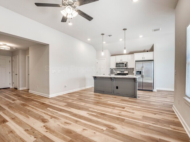 Building Photo - 608 Blue Fish Ct