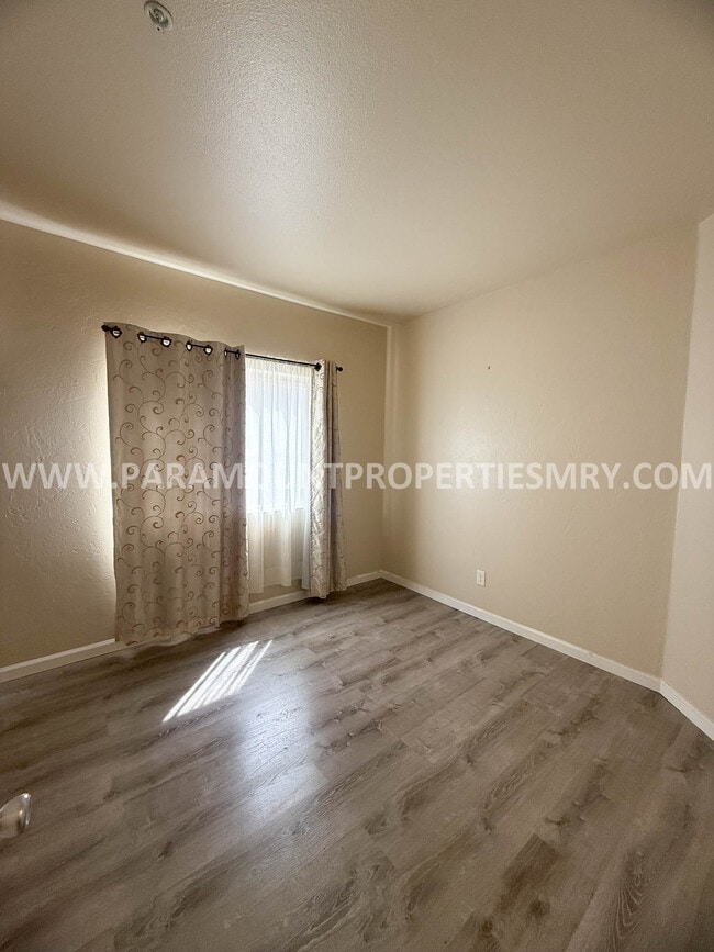 Building Photo - 1629 Beacon Hill Dr