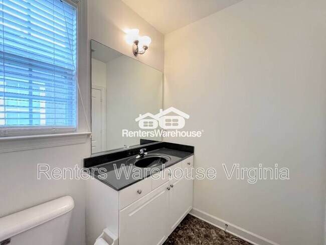 Building Photo - 446 Blue Beech Way