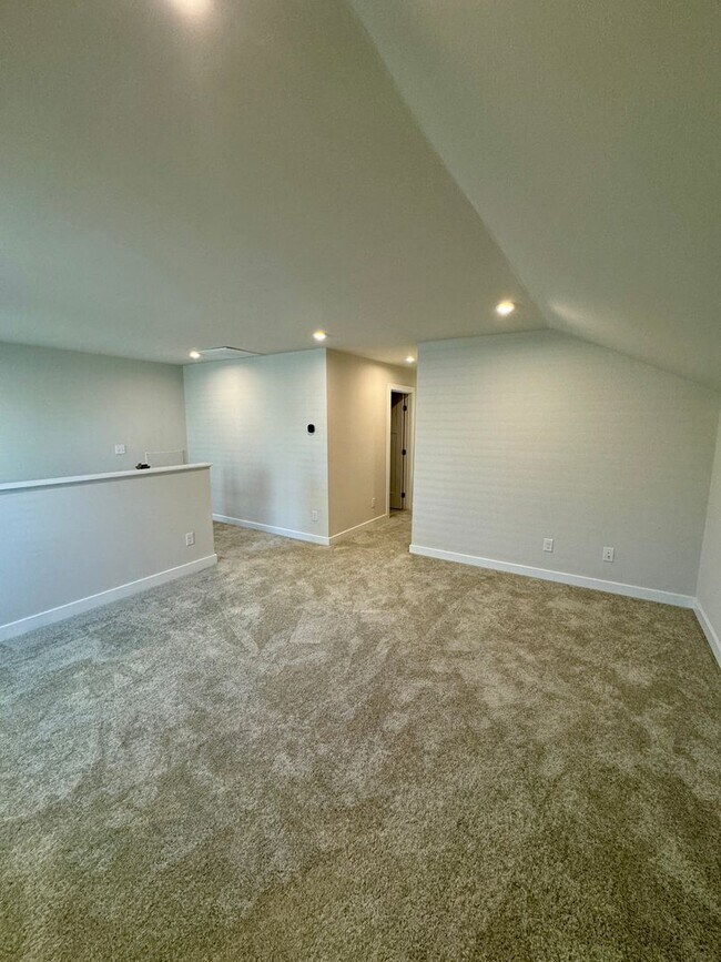 Building Photo - Beautiful, 3BR/3BA, Ranch with Bonus Room in Harrisburg