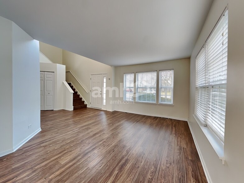 Building Photo - 1982 Conway Ln