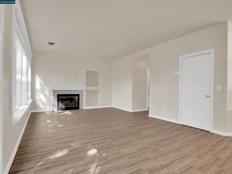 Building Photo - 1015 Dellwood Ct