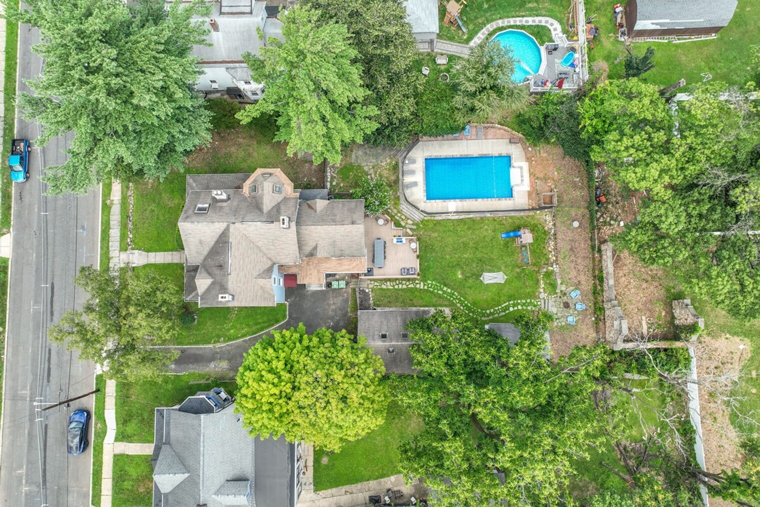 Building Photo - 139 W 4th Ave