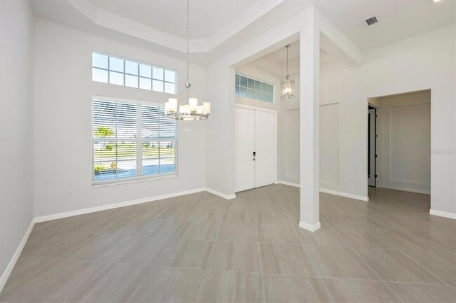 Building Photo - 12655 Wellen Golf St