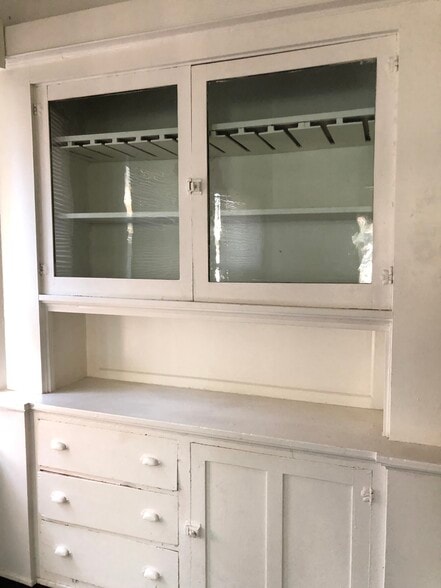 Building Photo - 3127 N Bartlett Ave