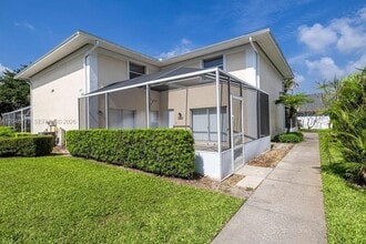 Building Photo - 1542 N Lawnwood Cir