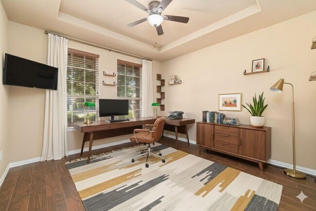 Building Photo - 2051 Brodie Ln