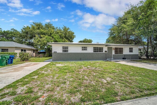 Building Photo - 2125 NW 91st St