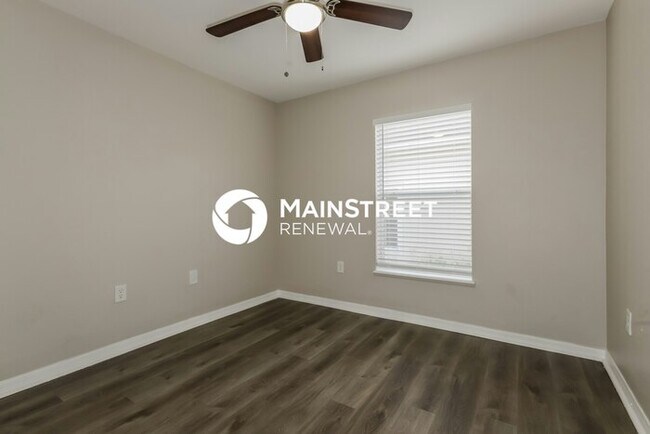 Building Photo - 3 Bedroom Pet-Friendly Home in RUSKIN, FL with Main Street Renewal
