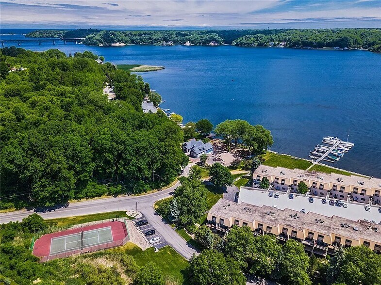 Building Photo - 265 Bay Village Dr