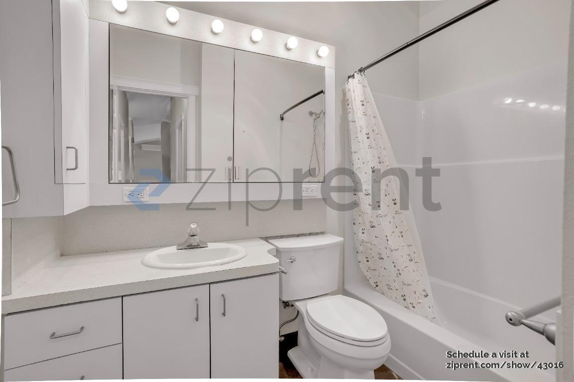 Building Photo - 9920 SW Kable St