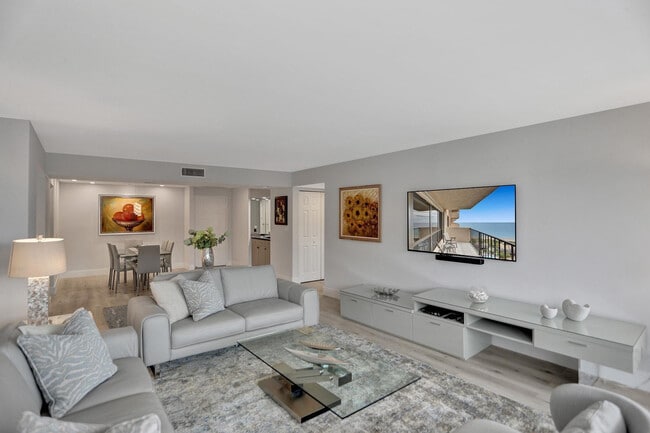 Building Photo - 5000 N Ocean Blvd