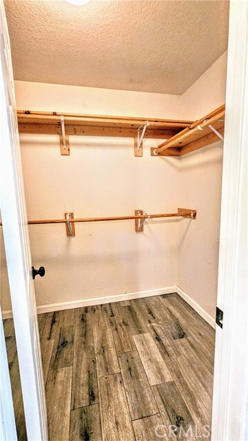 Building Photo - 8819 Dahlia Dr