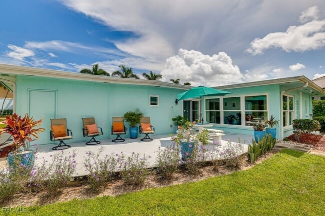 Building Photo - 15340 River by Rd