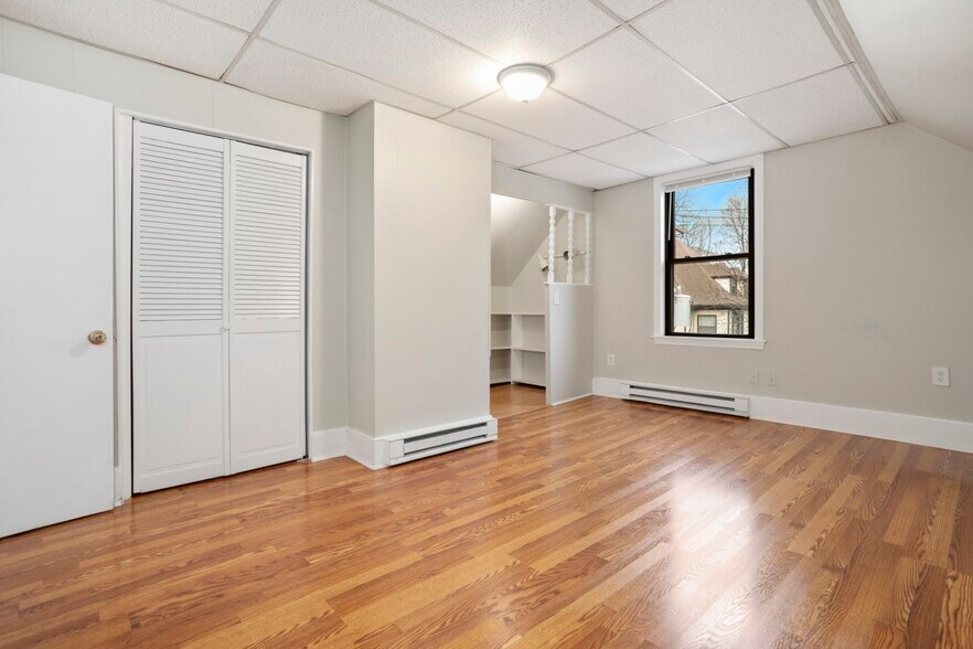 Building Photo - 54 Las Casas St