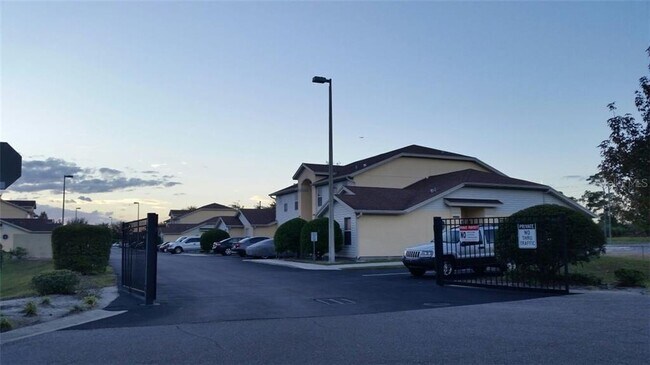 Building Photo - 4950 Ava Pointe Dr