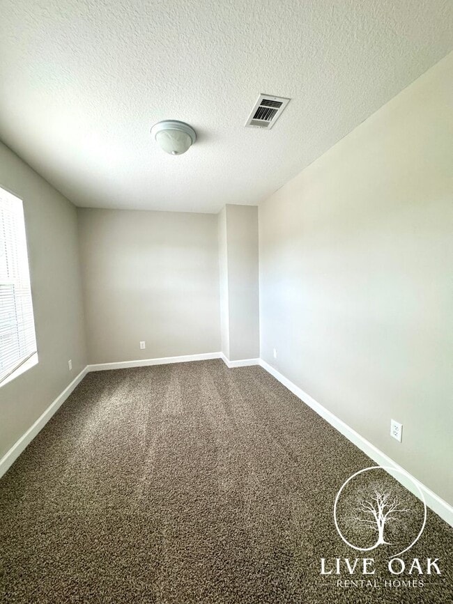 Building Photo - 125 Governors Blvd