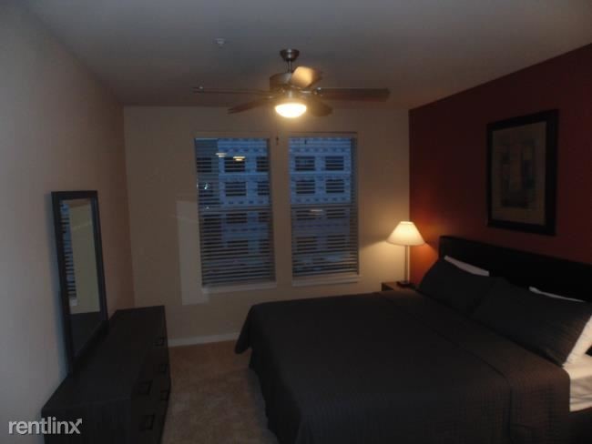 Building Photo - 13581 Via Varra