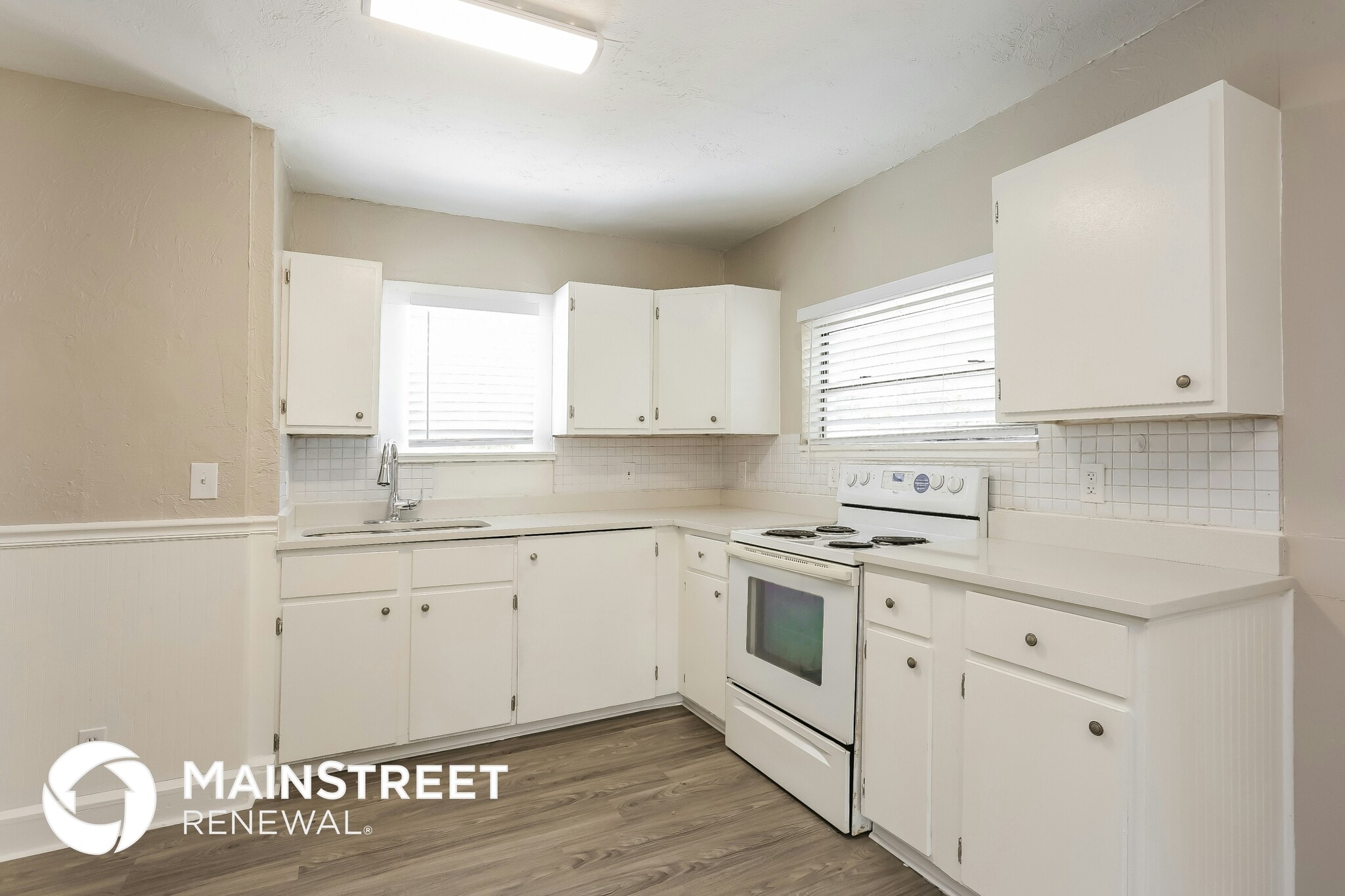 Building Photo - 4010 1st Ave S