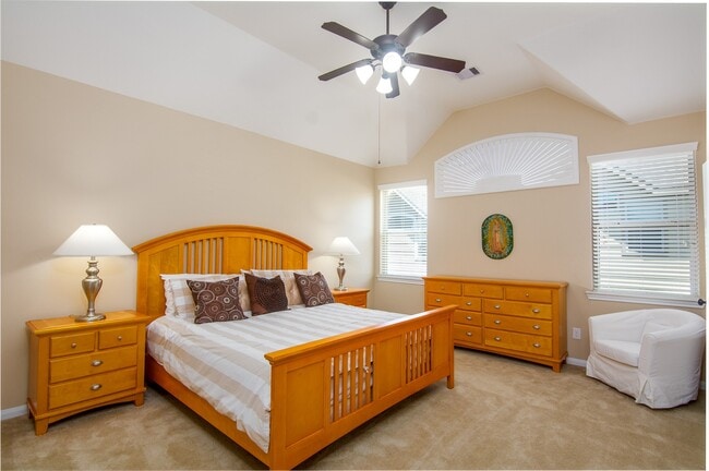 Building Photo - 11 Cheswood Manor Court