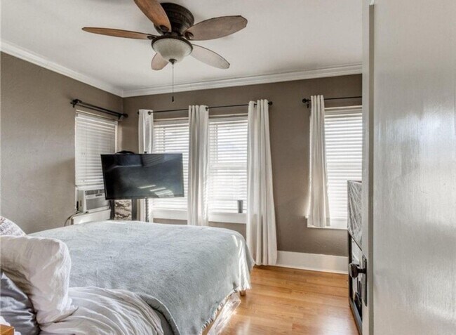 Building Photo - Charming 1bed/1bath Apartment in Jefferson Park/Paseo/Uptown OKC - Appliances + Garage Included