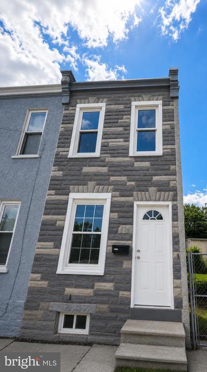 Building Photo - 626 Eisenbrown St