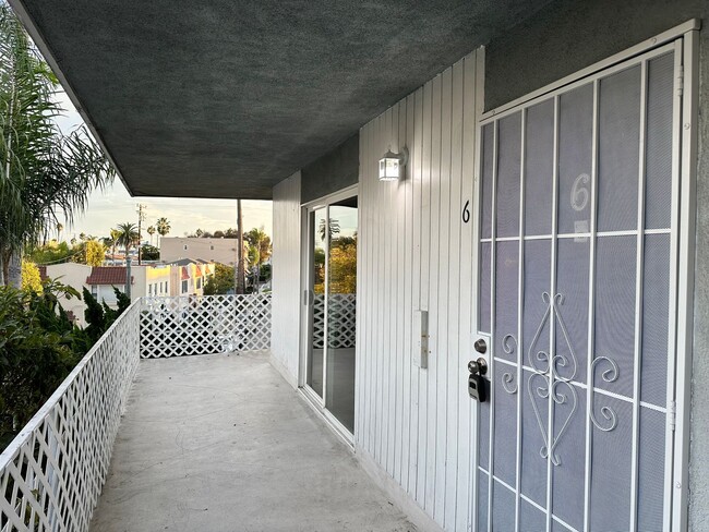 Primary Photo - 2nd St. Long Beach