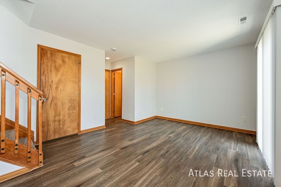 Building Photo - 1233 S Alton Ct