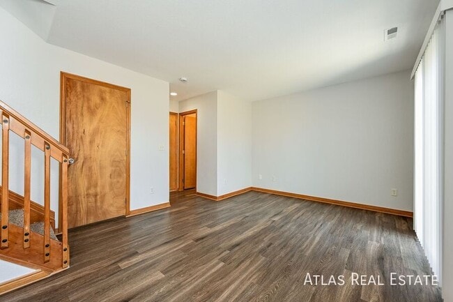 Building Photo - 1233 S Alton Ct