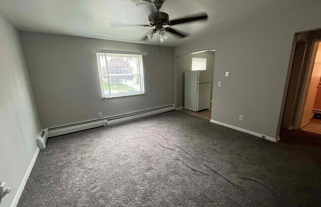 Interior Photo - Lowell 515