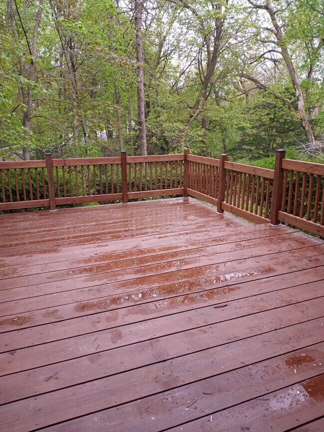 Building Photo - 630 E Holmes St