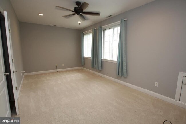 Building Photo - 3 Good Hope Ct