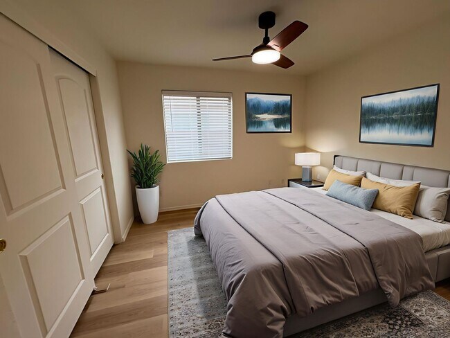 Building Photo - Four bedroom in Vail School District