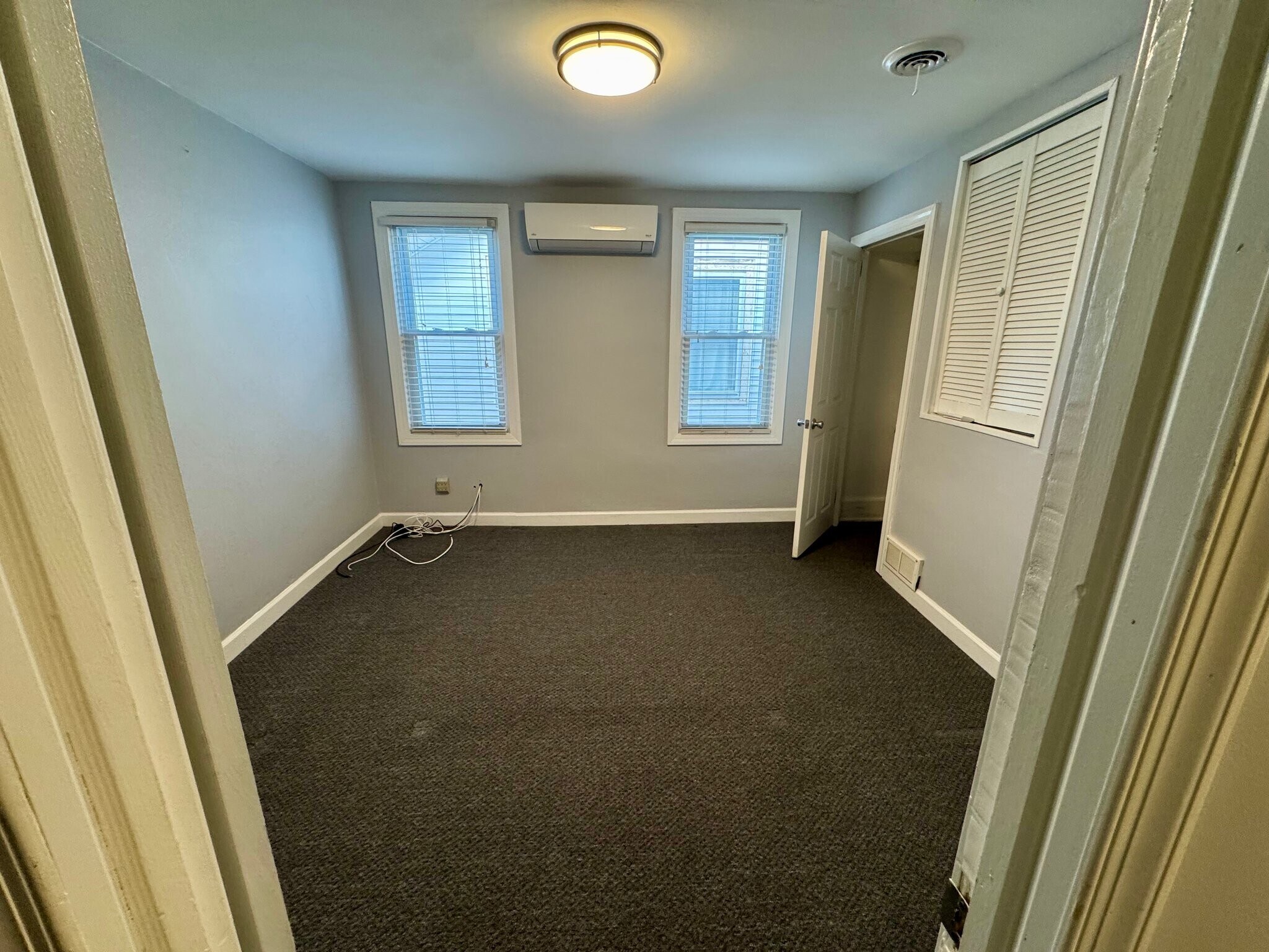 Building Photo - 216 W Dauphin St