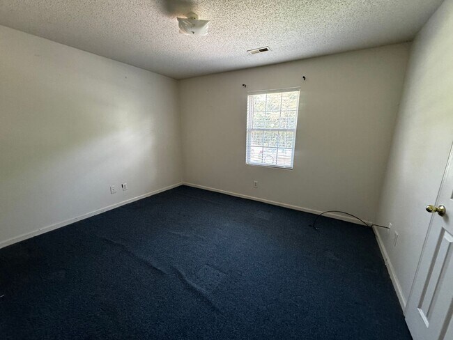 Building Photo - 1457 Cherryville Rd