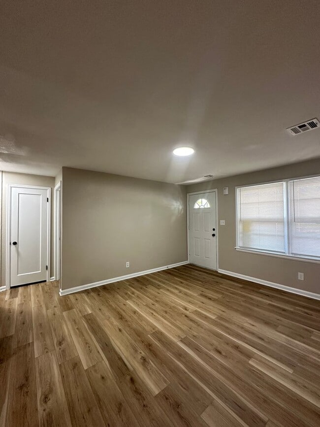 Building Photo - Modern Updates Meet Comfort in This Move-In Ready 3BR Home. Available for Rent or Rent To Own!
