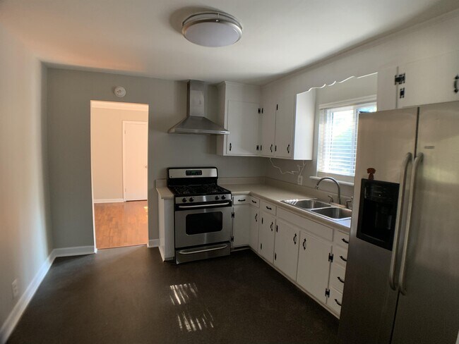 Building Photo - 312 Bryte St