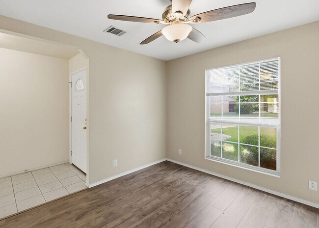 Building Photo - New Wood Flooring!