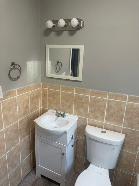 Building Photo - 64 Maplewood Ave