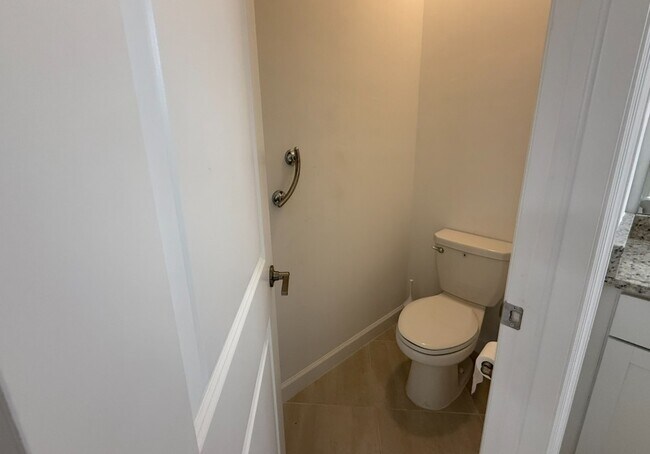 Building Photo - 4967 Seafoam Trl