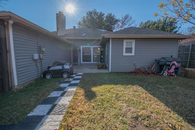 Building Photo - 613 Hanover Dr